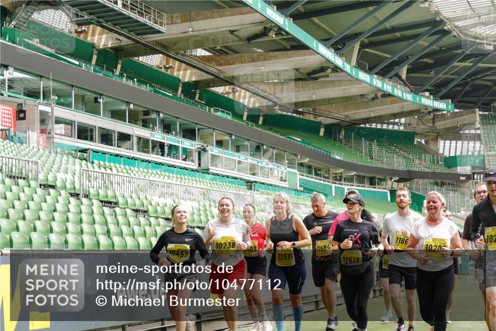 13.09.2026 - 21. swb-Marathon Bremen Michael Burmester http://msf.ph/oto/10477112 13.09.2026 10:39:41 Laufen im Stadion 10135, 10138, 10139, 10156, 10168, 10169, 10188, 10204, 10213, 10217, 10229, 10234, 10238, 10259, 10260, 10279, 10280, 10299, 10314, 10321, 10360, 10363, 10364, 10378, 10386, 10404, 10406, 10417, 10435, 10457, 10469, 10484, 10493, 10501, 10505, 10510, 10511, 10526, 10556, 10570, 10576, 10580, 10595, 10599, 10609, 10616, 10619, 10630, 10645, 10653, 10660, 10661, 10662, 10664, 10681, 10682, 10686, 10695, 10696, 10697, 10712, 10737, 10743, 10751, 10802 meine-sportfotos.de
