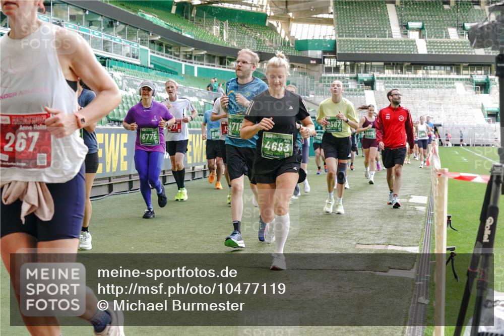 13.09.2026 - 21. swb-Marathon Bremen Michael Burmester http://msf.ph/oto/10477119 13.09.2026 13:17:19 Laufen im Stadion 134, 153, 231, 267, 271, 311, 404, 449, 588, 612, 653, 732, 837, 990, 1057, 1185, 1312, 1424, 1425, 1465, 1539, 1790, 1813, 1825, 1844, 1987, 2056, 2067, 2096, 2259, 2351, 2357, 2358, 2363, 2381, 2389, 2419, 2532, 2550, 2562, 2579, 2586, 2601, 2647, 2655, 2664, 2678, 2698, 2778, 2797, 2799, 2821, 2846, 2880, 2893, 2974, 2984, 2996, 3001, 3104, 3133, 3146, 3180, 3195, 3210, 3213, 3237, 3314, 3331, 3337, 3366, 3387, 3421, 3431, 3479, 3501, 3506, 3512, 3537, 3548, 3633, 3654 meine-sportfotos.de