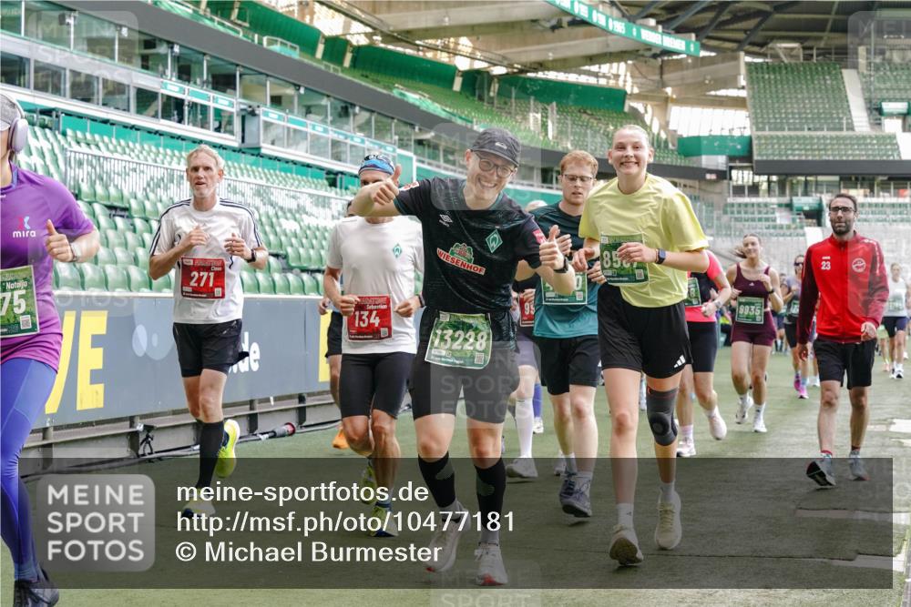 13.09.2026 - 21. swb-Marathon Bremen Michael Burmester http://msf.ph/oto/10477181 13.09.2026 13:17:22 Laufen im Stadion 134, 153, 231, 267, 271, 311, 404, 449, 588, 612, 732, 753, 837, 990, 1057, 1185, 1312, 1424, 1425, 1465, 1539, 1790, 1813, 1825, 1844, 1868, 1987, 2056, 2067, 2096, 2259, 2351, 2357, 2358, 2363, 2381, 2389, 2419, 2532, 2550, 2562, 2579, 2586, 2601, 2647, 2655, 2664, 2678, 2698, 2778, 2797, 2799, 2821, 2846, 2880, 2893, 2974, 2984, 2996, 3104, 3133, 3146, 3180, 3195, 3210, 3213, 3314, 3331, 3337, 3366, 3387, 3421, 3431, 3476, 3479, 3501, 3506, 3537, 3548, 3633, 3654 meine-sportfotos.de