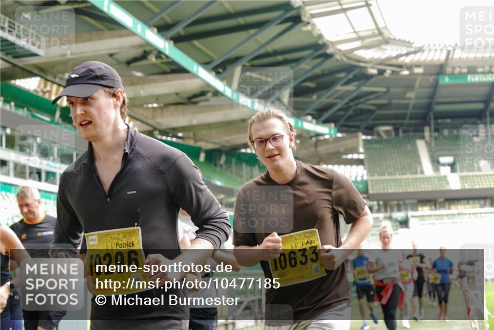 13.09.2026 - 21. swb-Marathon Bremen Michael Burmester http://msf.ph/oto/10477185 13.09.2026 10:39:43 Laufen im Stadion 10135, 10138, 10139, 10156, 10168, 10169, 10188, 10204, 10213, 10217, 10229, 10234, 10238, 10259, 10260, 10279, 10280, 10299, 10314, 10321, 10360, 10363, 10364, 10378, 10386, 10404, 10406, 10417, 10435, 10457, 10469, 10484, 10493, 10501, 10505, 10510, 10511, 10526, 10556, 10570, 10576, 10580, 10582, 10595, 10599, 10609, 10616, 10619, 10630, 10645, 10653, 10660, 10661, 10662, 10664, 10681, 10682, 10686, 10695, 10696, 10697, 10712, 10737, 10743, 10751 meine-sportfotos.de