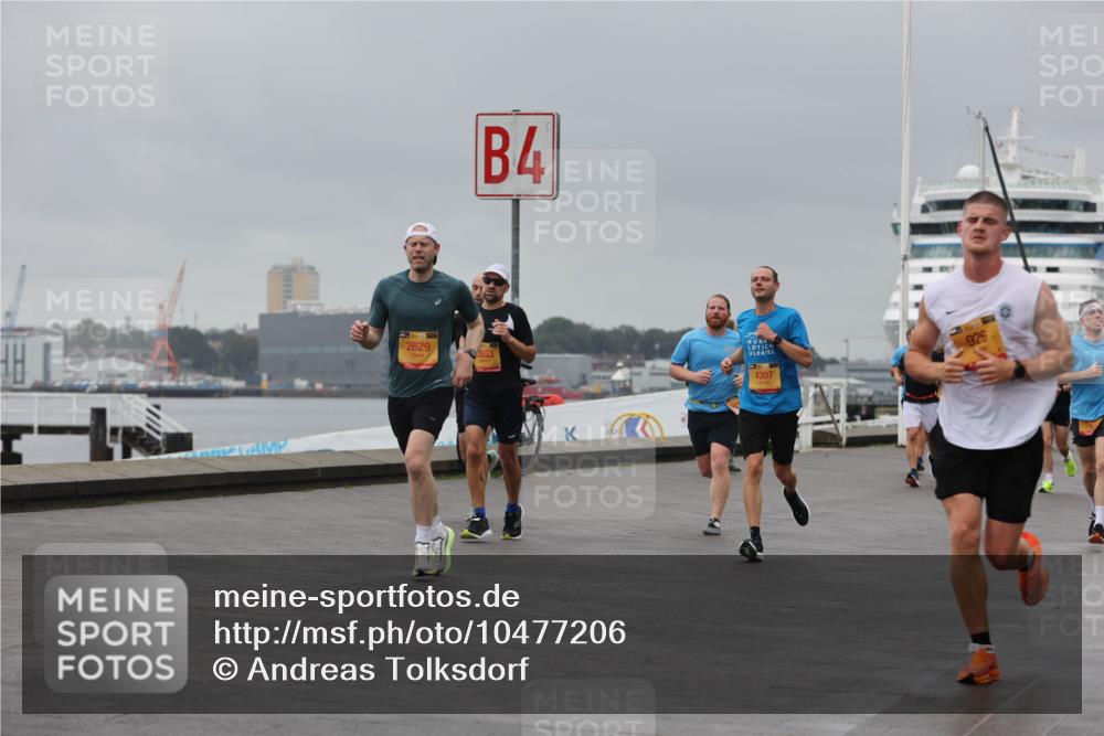 13.09.2026 - Kiel Lauf Andreas Tolksdorf http://msf.ph/oto/10477206 13.09.2026 11:50:18 Kiellinie 2629, 3553, 4, 4207, 926 meine-sportfotos.de