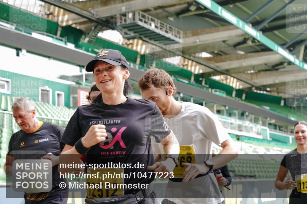 13.09.2026 - 21. swb-Marathon Bremen Michael Burmester http://msf.ph/oto/10477223 13.09.2026 10:39:45 Laufen im Stadion 10135, 10138, 10139, 10156, 10168, 10169, 10188, 10204, 10213, 10217, 10229, 10234, 10238, 10259, 10260, 10279, 10280, 10299, 10314, 10321, 10360, 10363, 10364, 10378, 10386, 10404, 10406, 10417, 10435, 10457, 10469, 10484, 10493, 10501, 10505, 10510, 10511, 10526, 10556, 10570, 10576, 10580, 10582, 10595, 10599, 10609, 10616, 10619, 10630, 10645, 10653, 10660, 10661, 10662, 10664, 10681, 10682, 10686, 10695, 10696, 10697, 10712, 10737, 10743, 10751 meine-sportfotos.de