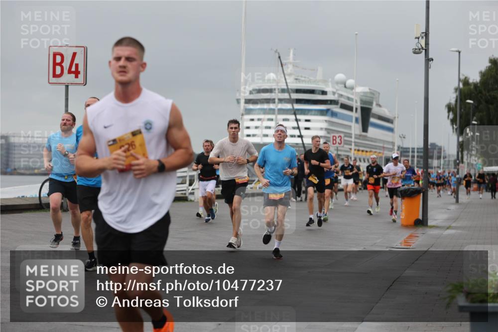 13.09.2026 - Kiel Lauf Andreas Tolksdorf http://msf.ph/oto/10477237 13.09.2026 11:50:19 Kiellinie 4, 26, 3 meine-sportfotos.de