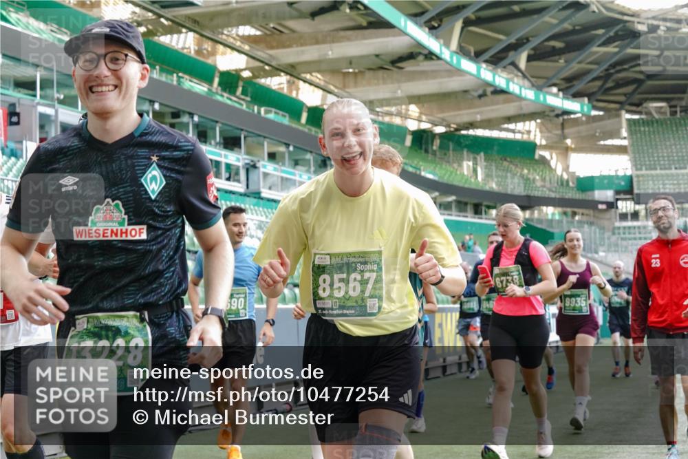 13.09.2026 - 21. swb-Marathon Bremen Michael Burmester http://msf.ph/oto/10477254 13.09.2026 13:17:23 Laufen im Stadion 134, 153, 231, 267, 271, 311, 404, 449, 588, 612, 732, 753, 837, 990, 1057, 1185, 1312, 1424, 1425, 1465, 1539, 1790, 1813, 1825, 1844, 1868, 1987, 2056, 2067, 2096, 2259, 2351, 2357, 2358, 2363, 2381, 2389, 2419, 2532, 2550, 2562, 2579, 2586, 2601, 2647, 2655, 2664, 2678, 2698, 2778, 2797, 2799, 2821, 2846, 2880, 2893, 2974, 2984, 2996, 3104, 3133, 3146, 3180, 3195, 3210, 3213, 3314, 3331, 3337, 3366, 3387, 3421, 3431, 3476, 3479, 3501, 3506, 3537, 3548, 3633, 3654 meine-sportfotos.de