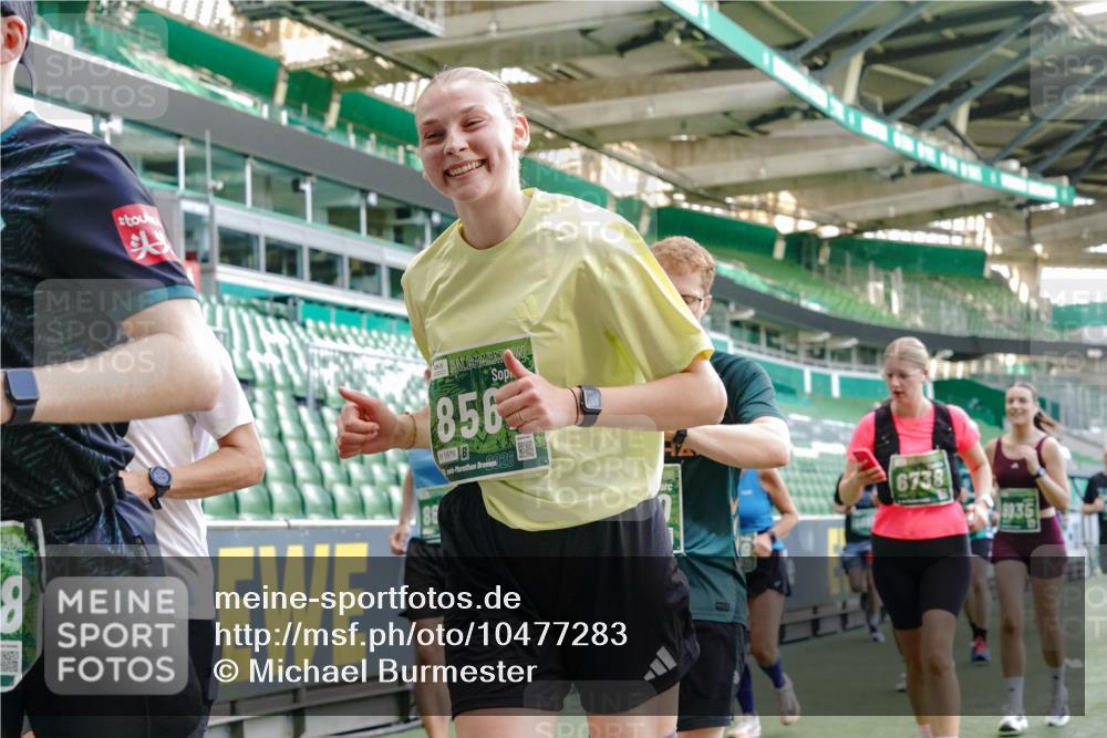 13.09.2026 - 21. swb-Marathon Bremen Michael Burmester http://msf.ph/oto/10477283 13.09.2026 13:17:23 Laufen im Stadion 134, 153, 231, 267, 271, 311, 404, 449, 588, 612, 732, 753, 837, 990, 1057, 1185, 1312, 1424, 1425, 1465, 1539, 1790, 1813, 1825, 1844, 1868, 1987, 2056, 2067, 2096, 2259, 2351, 2357, 2358, 2363, 2381, 2389, 2419, 2532, 2550, 2562, 2579, 2586, 2601, 2647, 2655, 2664, 2678, 2698, 2778, 2797, 2799, 2821, 2846, 2880, 2893, 2974, 2984, 2996, 3104, 3133, 3146, 3180, 3195, 3210, 3213, 3314, 3331, 3337, 3366, 3387, 3421, 3431, 3476, 3479, 3501, 3506, 3537, 3548, 3633, 3654 meine-sportfotos.de
