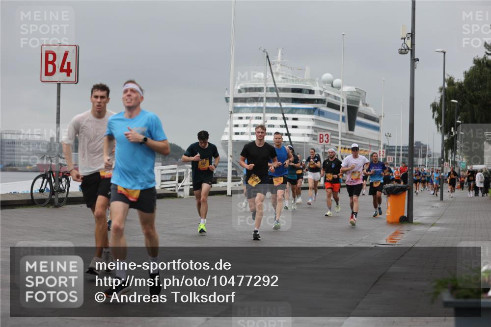 13.09.2026 - Kiel Lauf Andreas Tolksdorf http://msf.ph/oto/10477292 13.09.2026 11:50:21 Kiellinie 4, 3 meine-sportfotos.de