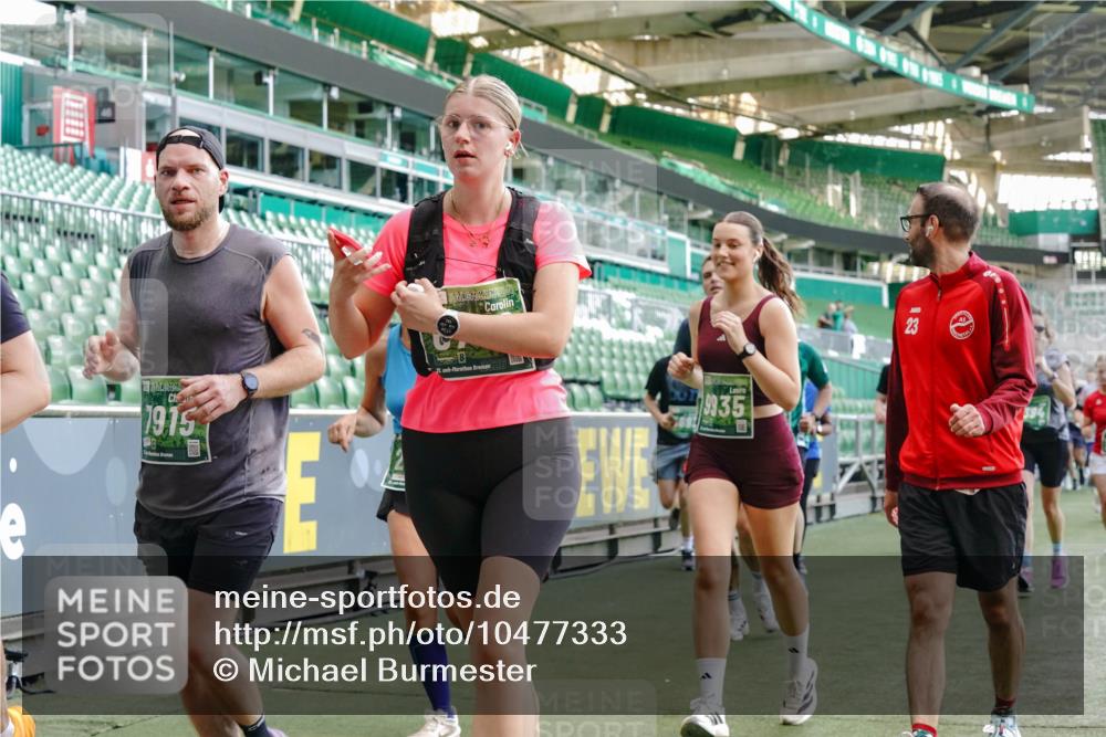 13.09.2026 - 21. swb-Marathon Bremen Michael Burmester http://msf.ph/oto/10477333 13.09.2026 13:17:25 Laufen im Stadion 134, 153, 231, 267, 271, 311, 404, 449, 588, 732, 753, 837, 990, 1057, 1185, 1312, 1424, 1425, 1465, 1539, 1790, 1813, 1825, 1844, 1868, 1987, 2056, 2067, 2096, 2259, 2351, 2357, 2358, 2363, 2381, 2389, 2419, 2532, 2550, 2562, 2579, 2586, 2601, 2647, 2655, 2664, 2698, 2778, 2797, 2799, 2821, 2846, 2849, 2880, 2893, 2974, 2984, 2996, 3104, 3133, 3146, 3180, 3195, 3210, 3213, 3314, 3331, 3337, 3366, 3387, 3421, 3431, 3476, 3479, 3501, 3506, 3537, 3548, 3633, 3654 meine-sportfotos.de