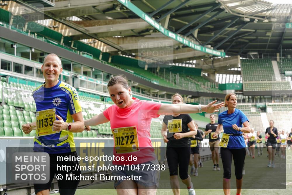 13.09.2026 - 21. swb-Marathon Bremen Michael Burmester http://msf.ph/oto/10477338 13.09.2026 10:39:50 Laufen im Stadion 10135, 10138, 10139, 10156, 10168, 10169, 10188, 10204, 10213, 10217, 10229, 10234, 10238, 10259, 10260, 10279, 10280, 10299, 10314, 10321, 10360, 10363, 10364, 10378, 10386, 10404, 10406, 10417, 10424, 10435, 10455, 10457, 10469, 10484, 10493, 10501, 10505, 10510, 10511, 10526, 10556, 10570, 10576, 10580, 10582, 10595, 10599, 10609, 10616, 10619, 10630, 10653, 10660, 10661, 10662, 10664, 10686, 10696, 10697, 10712, 10737, 10743, 10751 meine-sportfotos.de
