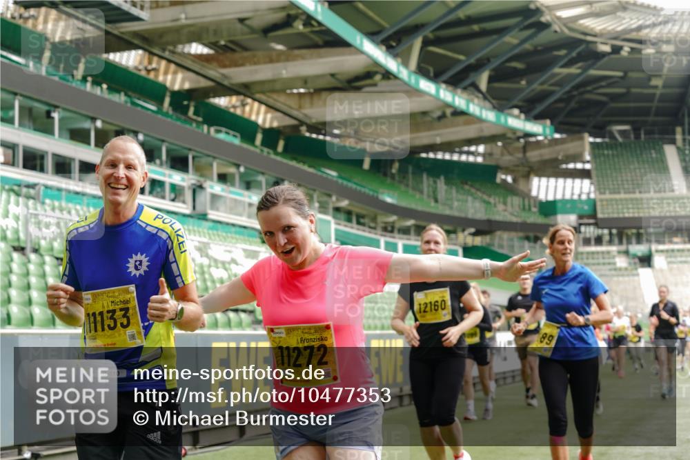 13.09.2026 - 21. swb-Marathon Bremen Michael Burmester http://msf.ph/oto/10477353 13.09.2026 10:39:50 Laufen im Stadion 10135, 10138, 10139, 10156, 10168, 10169, 10188, 10204, 10213, 10217, 10229, 10234, 10238, 10259, 10260, 10279, 10280, 10299, 10314, 10321, 10360, 10363, 10364, 10378, 10386, 10404, 10406, 10417, 10424, 10435, 10455, 10457, 10469, 10484, 10493, 10501, 10505, 10510, 10511, 10526, 10556, 10570, 10576, 10580, 10582, 10595, 10599, 10609, 10616, 10619, 10630, 10653, 10660, 10661, 10662, 10664, 10686, 10696, 10697, 10712, 10737, 10743, 10751 meine-sportfotos.de
