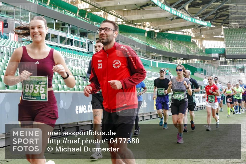 13.09.2026 - 21. swb-Marathon Bremen Michael Burmester http://msf.ph/oto/10477380 13.09.2026 13:17:26 Laufen im Stadion 134, 153, 231, 267, 271, 311, 404, 449, 588, 732, 753, 837, 990, 1057, 1185, 1312, 1424, 1425, 1465, 1539, 1790, 1813, 1825, 1844, 1868, 1987, 2056, 2067, 2096, 2259, 2351, 2357, 2358, 2363, 2381, 2389, 2419, 2532, 2550, 2562, 2579, 2586, 2601, 2647, 2655, 2664, 2698, 2778, 2797, 2799, 2821, 2846, 2849, 2880, 2893, 2974, 2984, 2996, 3104, 3133, 3146, 3180, 3195, 3210, 3213, 3314, 3331, 3337, 3366, 3387, 3421, 3431, 3476, 3479, 3501, 3506, 3537, 3548, 3633, 3654 meine-sportfotos.de
