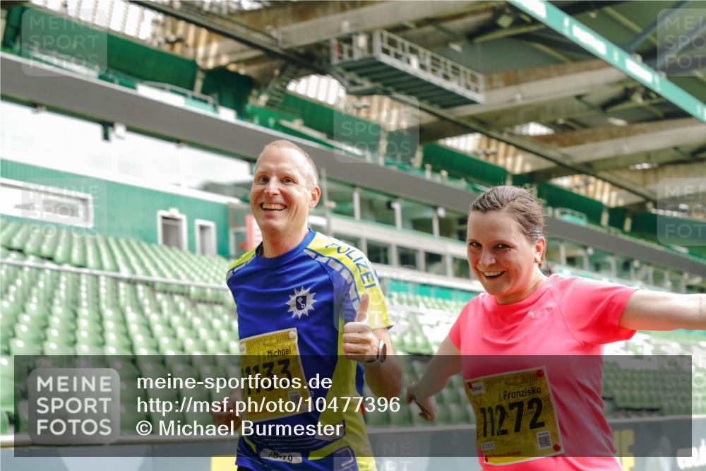 13.09.2026 - 21. swb-Marathon Bremen Michael Burmester http://msf.ph/oto/10477396 13.09.2026 10:39:50 Laufen im Stadion 10135, 10138, 10139, 10156, 10168, 10169, 10188, 10204, 10213, 10217, 10229, 10234, 10238, 10259, 10260, 10279, 10280, 10299, 10314, 10321, 10360, 10363, 10364, 10378, 10386, 10404, 10406, 10417, 10424, 10435, 10455, 10457, 10469, 10484, 10493, 10501, 10505, 10510, 10511, 10526, 10556, 10570, 10576, 10580, 10582, 10595, 10599, 10609, 10616, 10619, 10630, 10653, 10660, 10661, 10662, 10664, 10686, 10696, 10697, 10712, 10737, 10743, 10751 meine-sportfotos.de
