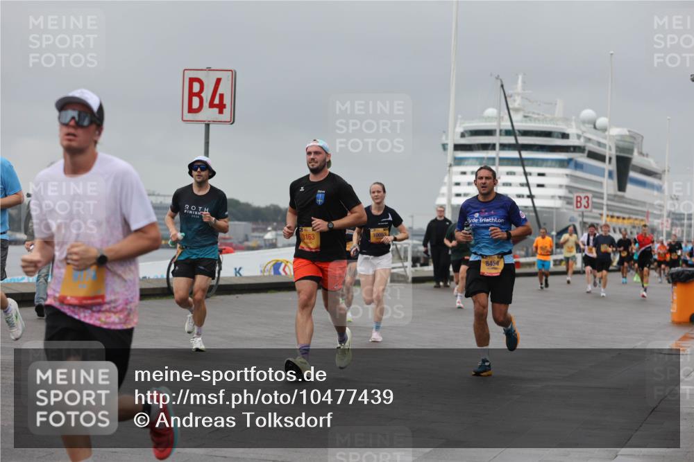 13.09.2026 - Kiel Lauf Andreas Tolksdorf http://msf.ph/oto/10477439 13.09.2026 11:50:28 Kiellinie 4, 2026, 3163, 10053, 3, 8454 meine-sportfotos.de