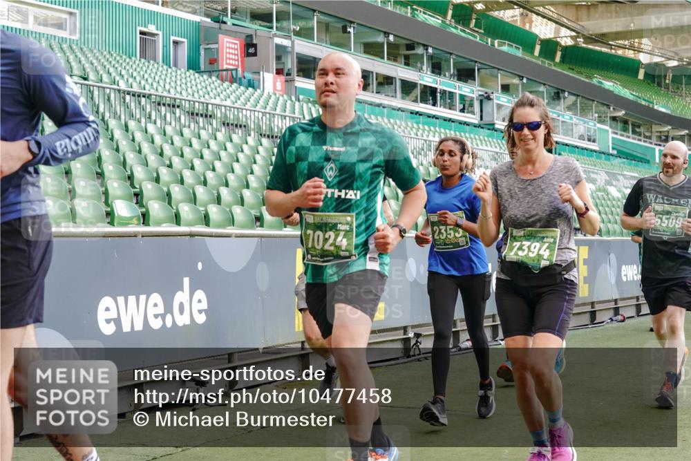 13.09.2026 - 21. swb-Marathon Bremen Michael Burmester http://msf.ph/oto/10477458 13.09.2026 13:17:28 Laufen im Stadion 134, 153, 231, 267, 271, 311, 404, 449, 588, 732, 753, 837, 990, 1057, 1185, 1312, 1424, 1425, 1465, 1539, 1790, 1813, 1825, 1844, 1868, 1987, 2056, 2067, 2096, 2259, 2351, 2357, 2358, 2363, 2381, 2389, 2419, 2532, 2550, 2562, 2579, 2586, 2601, 2647, 2655, 2664, 2698, 2778, 2797, 2799, 2821, 2846, 2849, 2880, 2893, 2974, 2984, 2996, 3104, 3133, 3146, 3180, 3195, 3210, 3213, 3314, 3331, 3337, 3366, 3387, 3421, 3431, 3476, 3479, 3501, 3506, 3537, 3548, 3633, 3654, 3740 meine-sportfotos.de