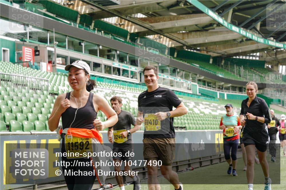 13.09.2026 - 21. swb-Marathon Bremen Michael Burmester http://msf.ph/oto/10477490 13.09.2026 10:39:55 Laufen im Stadion 10135, 10138, 10139, 10156, 10169, 10188, 10204, 10213, 10217, 10229, 10234, 10238, 10259, 10260, 10279, 10280, 10299, 10314, 10321, 10360, 10363, 10364, 10378, 10386, 10404, 10406, 10417, 10424, 10435, 10455, 10457, 10469, 10484, 10493, 10501, 10505, 10510, 10511, 10526, 10556, 10570, 10576, 10580, 10582, 10595, 10599, 10609, 10616, 10619, 10630, 10653, 10660, 10662, 10664, 10686, 10696, 10712, 10737, 10743, 10751 meine-sportfotos.de