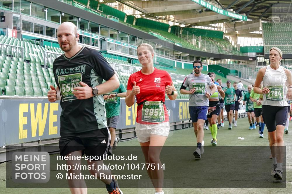 13.09.2026 - 21. swb-Marathon Bremen Michael Burmester http://msf.ph/oto/10477514 13.09.2026 13:17:30 Laufen im Stadion 134, 153, 231, 267, 271, 311, 404, 449, 588, 732, 753, 837, 990, 1057, 1185, 1312, 1424, 1425, 1465, 1539, 1790, 1813, 1825, 1844, 1868, 1987, 2056, 2067, 2096, 2123, 2259, 2351, 2357, 2358, 2363, 2381, 2389, 2419, 2532, 2550, 2562, 2579, 2586, 2601, 2647, 2655, 2664, 2698, 2778, 2797, 2799, 2821, 2846, 2849, 2880, 2893, 2974, 2984, 2996, 3104, 3133, 3146, 3180, 3195, 3210, 3213, 3314, 3337, 3366, 3387, 3421, 3431, 3476, 3479, 3501, 3506, 3537, 3548, 3633, 3654, 3740 meine-sportfotos.de