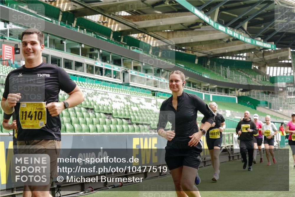 13.09.2026 - 21. swb-Marathon Bremen Michael Burmester http://msf.ph/oto/10477519 13.09.2026 10:39:56 Laufen im Stadion 10135, 10138, 10139, 10156, 10169, 10188, 10204, 10213, 10217, 10229, 10234, 10238, 10259, 10260, 10279, 10280, 10299, 10314, 10321, 10360, 10363, 10364, 10378, 10386, 10404, 10406, 10417, 10424, 10435, 10455, 10457, 10469, 10484, 10493, 10501, 10505, 10510, 10511, 10526, 10556, 10570, 10576, 10580, 10582, 10595, 10599, 10609, 10616, 10619, 10630, 10653, 10660, 10662, 10664, 10686, 10696, 10712, 10737, 10743, 10751 meine-sportfotos.de