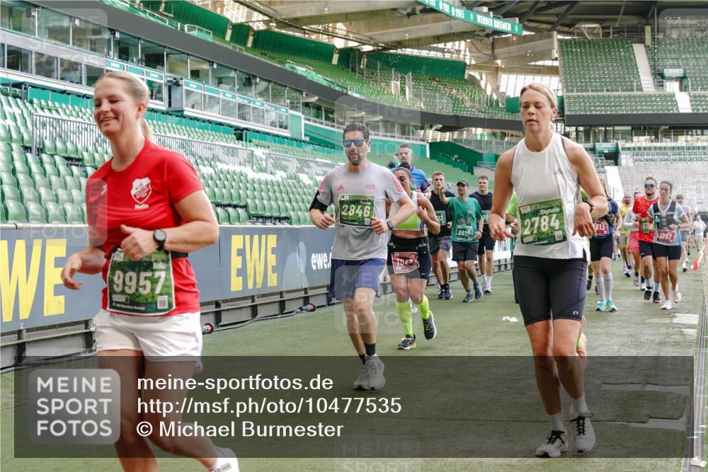 13.09.2026 - 21. swb-Marathon Bremen Michael Burmester http://msf.ph/oto/10477535 13.09.2026 13:17:30 Laufen im Stadion 134, 153, 231, 267, 271, 311, 404, 449, 588, 732, 753, 837, 990, 1057, 1185, 1312, 1424, 1425, 1465, 1539, 1790, 1813, 1825, 1844, 1868, 1987, 2056, 2067, 2096, 2123, 2259, 2351, 2357, 2358, 2363, 2381, 2389, 2419, 2532, 2550, 2562, 2579, 2586, 2601, 2647, 2655, 2664, 2698, 2778, 2797, 2799, 2821, 2846, 2849, 2880, 2893, 2974, 2984, 2996, 3104, 3133, 3146, 3180, 3195, 3210, 3213, 3314, 3337, 3366, 3387, 3421, 3431, 3476, 3479, 3501, 3506, 3537, 3548, 3633, 3654, 3740 meine-sportfotos.de