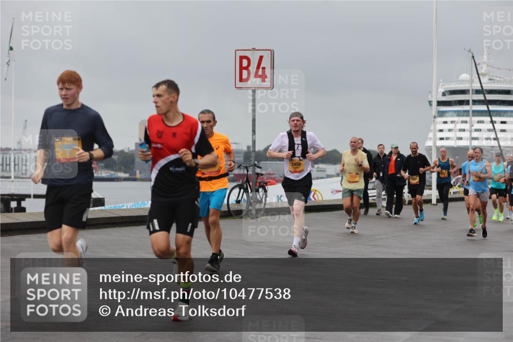 13.09.2026 - Kiel Lauf Andreas Tolksdorf http://msf.ph/oto/10477538 13.09.2026 11:50:41 Kiellinie 4, 2458, 7037 meine-sportfotos.de