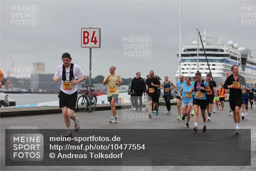 13.09.2026 - Kiel Lauf Andreas Tolksdorf http://msf.ph/oto/10477554 13.09.2026 11:50:42 Kiellinie 2458, 4, 7037, 388, 7626, 2, 3371 meine-sportfotos.de