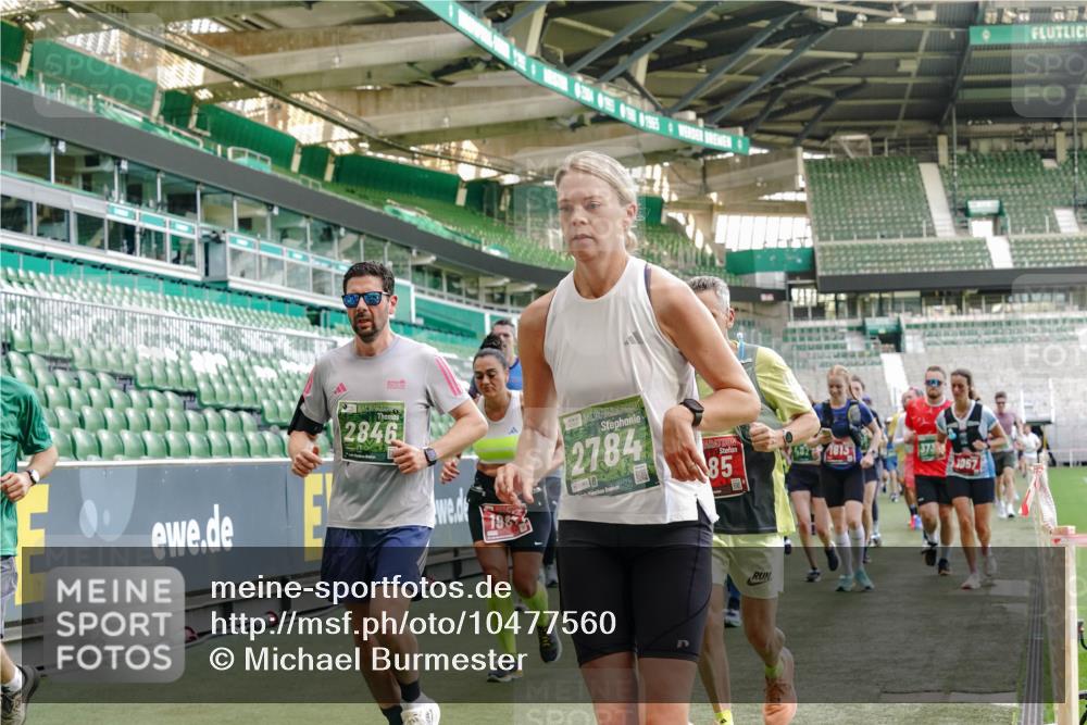 13.09.2026 - 21. swb-Marathon Bremen Michael Burmester http://msf.ph/oto/10477560 13.09.2026 13:17:31 Laufen im Stadion 134, 153, 231, 267, 271, 311, 404, 449, 588, 732, 753, 837, 990, 1057, 1185, 1312, 1424, 1425, 1465, 1539, 1790, 1813, 1825, 1844, 1868, 1987, 2056, 2067, 2096, 2123, 2259, 2351, 2357, 2358, 2363, 2381, 2389, 2419, 2532, 2550, 2562, 2579, 2586, 2601, 2647, 2655, 2664, 2698, 2778, 2797, 2799, 2821, 2846, 2849, 2880, 2893, 2974, 2984, 2996, 3104, 3133, 3146, 3180, 3195, 3210, 3213, 3314, 3337, 3366, 3387, 3421, 3431, 3476, 3479, 3501, 3506, 3537, 3548, 3633, 3654, 3740 meine-sportfotos.de