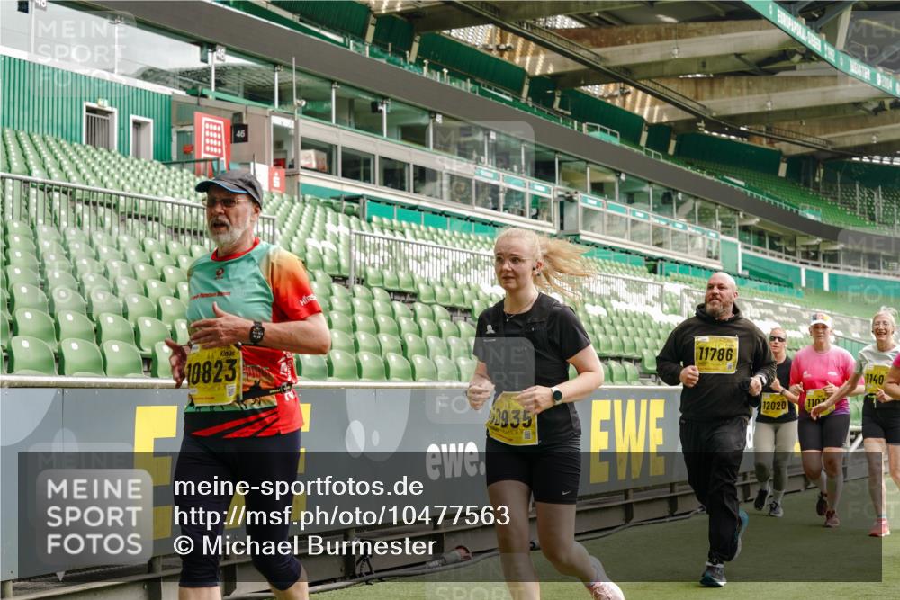 13.09.2026 - 21. swb-Marathon Bremen Michael Burmester http://msf.ph/oto/10477563 13.09.2026 10:39:59 Laufen im Stadion 10135, 10138, 10139, 10156, 10169, 10188, 10204, 10213, 10217, 10229, 10234, 10238, 10259, 10260, 10279, 10280, 10299, 10314, 10321, 10360, 10363, 10364, 10378, 10386, 10404, 10406, 10417, 10424, 10435, 10455, 10457, 10469, 10484, 10493, 10501, 10505, 10510, 10511, 10556, 10570, 10576, 10580, 10582, 10595, 10599, 10609, 10616, 10619, 10630, 10653, 10660, 10662, 10664, 10686, 10696, 10712, 10737, 10743, 10751 meine-sportfotos.de