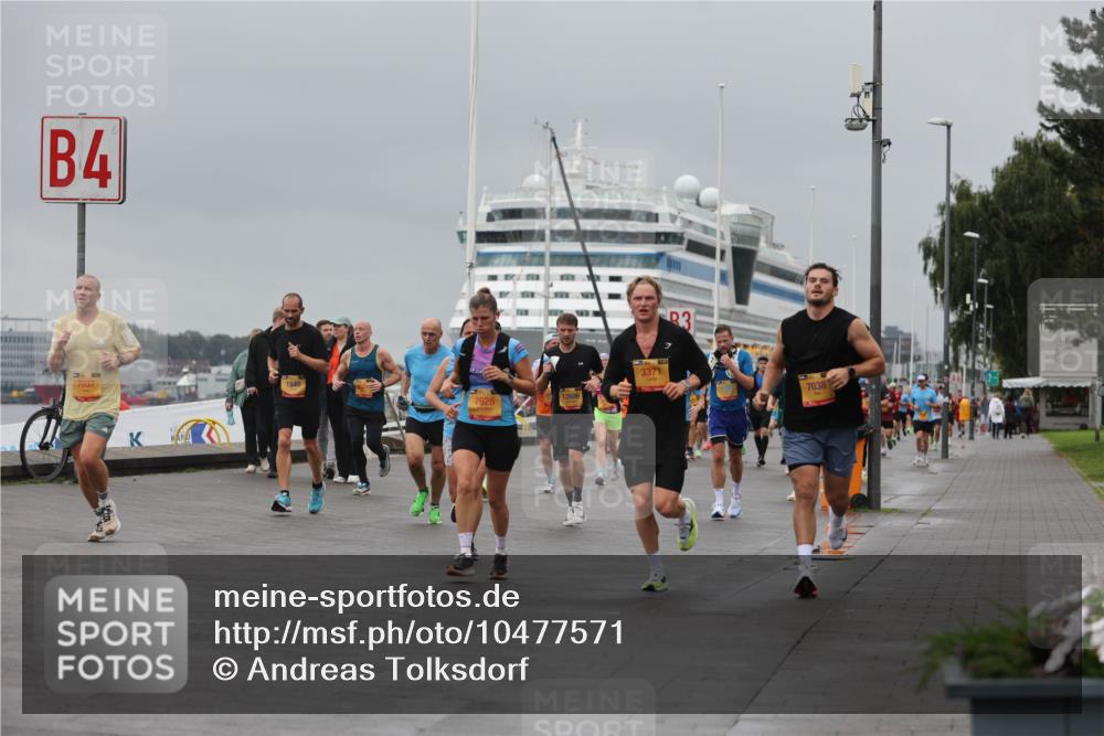 13.09.2026 - Kiel Lauf Andreas Tolksdorf http://msf.ph/oto/10477571 13.09.2026 11:50:42 Kiellinie 4, 7037, 1548, 7626, 3371, 3, 7038 meine-sportfotos.de