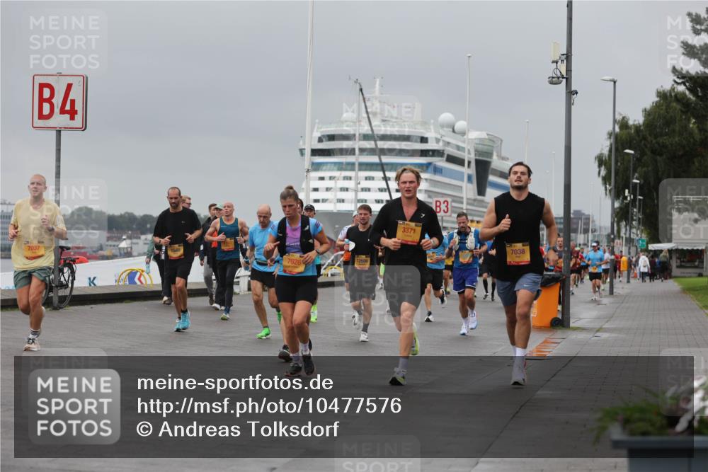 13.09.2026 - Kiel Lauf Andreas Tolksdorf http://msf.ph/oto/10477576 13.09.2026 11:50:43 Kiellinie 4, 7037, 7626, 12606, 3371, 3, 7038 meine-sportfotos.de