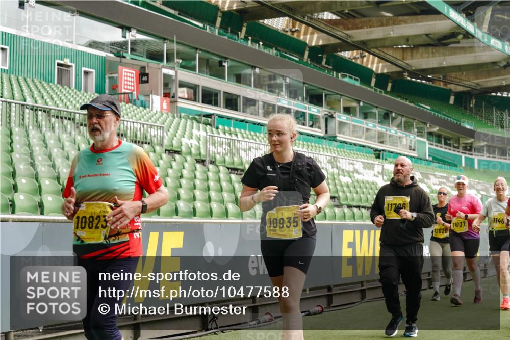 13.09.2026 - 21. swb-Marathon Bremen Michael Burmester http://msf.ph/oto/10477588 13.09.2026 10:39:59 Laufen im Stadion 10135, 10138, 10139, 10156, 10169, 10188, 10204, 10213, 10217, 10229, 10234, 10238, 10259, 10260, 10279, 10280, 10299, 10314, 10321, 10360, 10363, 10364, 10378, 10386, 10404, 10406, 10417, 10424, 10435, 10455, 10457, 10469, 10484, 10493, 10501, 10505, 10510, 10511, 10556, 10570, 10576, 10580, 10582, 10595, 10599, 10609, 10616, 10619, 10630, 10653, 10660, 10662, 10664, 10686, 10696, 10712, 10737, 10743, 10751 meine-sportfotos.de