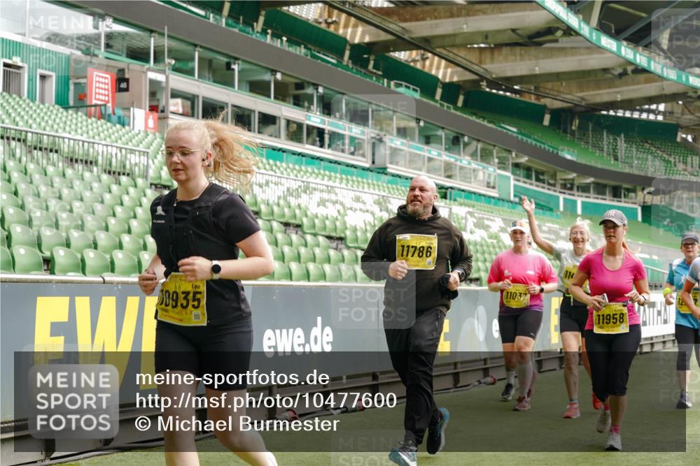 13.09.2026 - 21. swb-Marathon Bremen Michael Burmester http://msf.ph/oto/10477600 13.09.2026 10:40:00 Laufen im Stadion 10135, 10138, 10139, 10156, 10169, 10204, 10213, 10217, 10229, 10234, 10238, 10259, 10260, 10279, 10280, 10299, 10314, 10321, 10354, 10360, 10363, 10364, 10378, 10386, 10404, 10406, 10417, 10424, 10435, 10455, 10457, 10469, 10484, 10493, 10501, 10505, 10510, 10511, 10556, 10570, 10576, 10580, 10582, 10595, 10599, 10609, 10616, 10619, 10630, 10653, 10660, 10662, 10664, 10686, 10696, 10712, 10737, 10743, 10751 meine-sportfotos.de