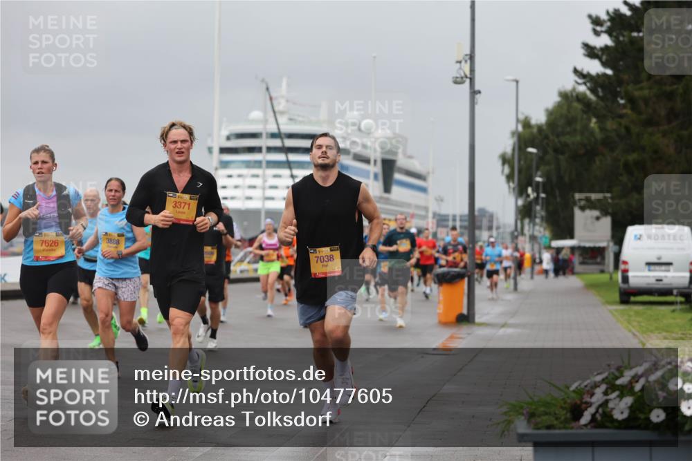13.09.2026 - Kiel Lauf Andreas Tolksdorf http://msf.ph/oto/10477605 13.09.2026 11:50:44 Kiellinie 38, 7626, 3888, 3371, 39, 7038 meine-sportfotos.de