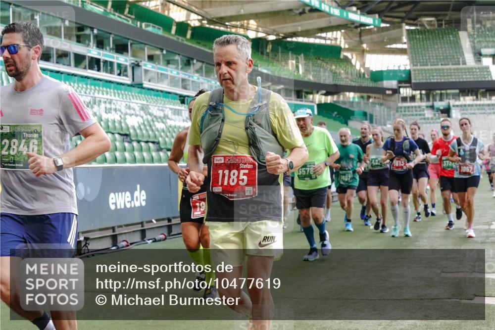 13.09.2026 - 21. swb-Marathon Bremen Michael Burmester http://msf.ph/oto/10477619 13.09.2026 13:17:32 Laufen im Stadion 134, 153, 231, 267, 271, 311, 404, 449, 588, 732, 753, 837, 990, 1057, 1185, 1312, 1424, 1425, 1465, 1539, 1790, 1813, 1825, 1844, 1868, 1987, 2056, 2067, 2096, 2123, 2259, 2351, 2357, 2358, 2363, 2381, 2389, 2419, 2532, 2550, 2562, 2579, 2586, 2601, 2647, 2655, 2664, 2778, 2797, 2799, 2821, 2846, 2849, 2880, 2893, 2974, 2984, 2996, 3104, 3133, 3146, 3180, 3195, 3210, 3213, 3314, 3337, 3366, 3387, 3421, 3431, 3476, 3479, 3501, 3506, 3537, 3548, 3633, 3654, 3740 meine-sportfotos.de