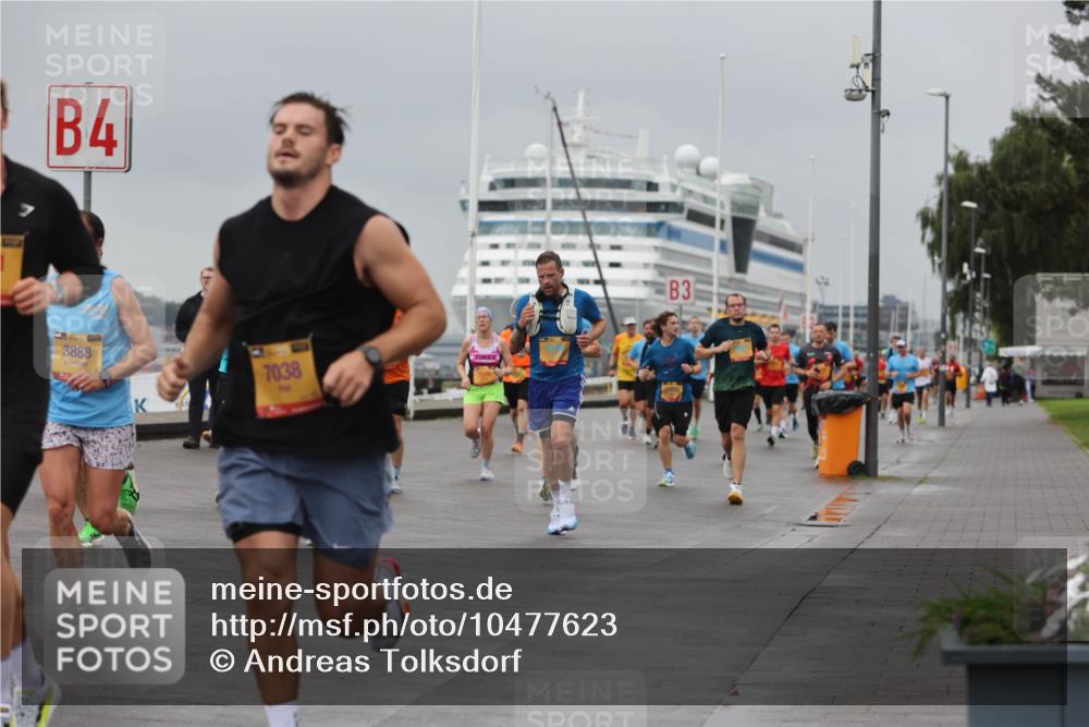 13.09.2026 - Kiel Lauf Andreas Tolksdorf http://msf.ph/oto/10477623 13.09.2026 11:50:46 Kiellinie 4, 3888, 7038, 3, 1935 meine-sportfotos.de