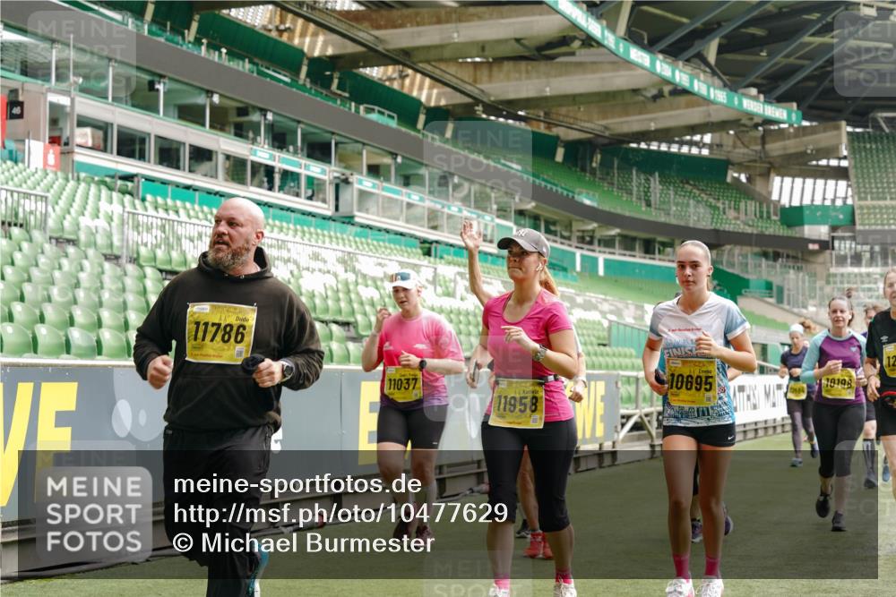 13.09.2026 - 21. swb-Marathon Bremen Michael Burmester http://msf.ph/oto/10477629 13.09.2026 10:40:01 Laufen im Stadion 10135, 10138, 10139, 10156, 10169, 10204, 10213, 10217, 10229, 10234, 10238, 10259, 10260, 10279, 10280, 10299, 10314, 10321, 10354, 10360, 10363, 10364, 10378, 10386, 10404, 10406, 10417, 10424, 10435, 10455, 10457, 10469, 10484, 10493, 10501, 10505, 10510, 10511, 10556, 10570, 10576, 10580, 10582, 10595, 10599, 10609, 10611, 10616, 10619, 10630, 10653, 10660, 10662, 10664, 10686, 10694, 10696, 10712, 10737, 10743, 10751 meine-sportfotos.de