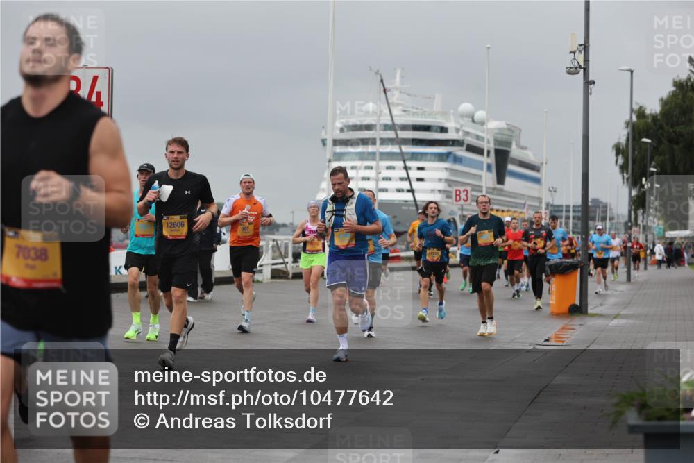 13.09.2026 - Kiel Lauf Andreas Tolksdorf http://msf.ph/oto/10477642 13.09.2026 11:50:46 Kiellinie 7038, 12606, 997, 1735, 3 meine-sportfotos.de
