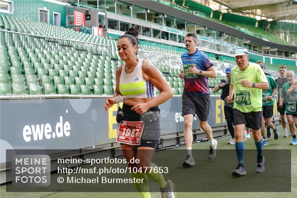 13.09.2026 - 21. swb-Marathon Bremen Michael Burmester http://msf.ph/oto/10477653 13.09.2026 13:17:33 Laufen im Stadion 134, 153, 231, 267, 271, 311, 404, 449, 588, 732, 753, 837, 990, 1057, 1185, 1312, 1424, 1425, 1465, 1539, 1790, 1813, 1825, 1844, 1868, 1987, 2056, 2067, 2096, 2123, 2259, 2351, 2357, 2358, 2363, 2381, 2389, 2419, 2532, 2550, 2562, 2579, 2586, 2601, 2614, 2647, 2655, 2664, 2778, 2797, 2799, 2821, 2846, 2849, 2880, 2893, 2974, 2984, 2996, 3104, 3133, 3146, 3180, 3195, 3210, 3213, 3314, 3337, 3366, 3387, 3421, 3431, 3476, 3479, 3501, 3506, 3537, 3548, 3633, 3654, 3740 meine-sportfotos.de