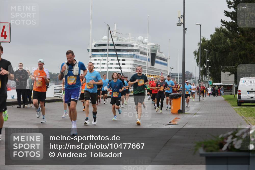 13.09.2026 - Kiel Lauf Andreas Tolksdorf http://msf.ph/oto/10477667 13.09.2026 11:50:47 Kiellinie 4, 997, 455, 4050, 11735, 10 meine-sportfotos.de