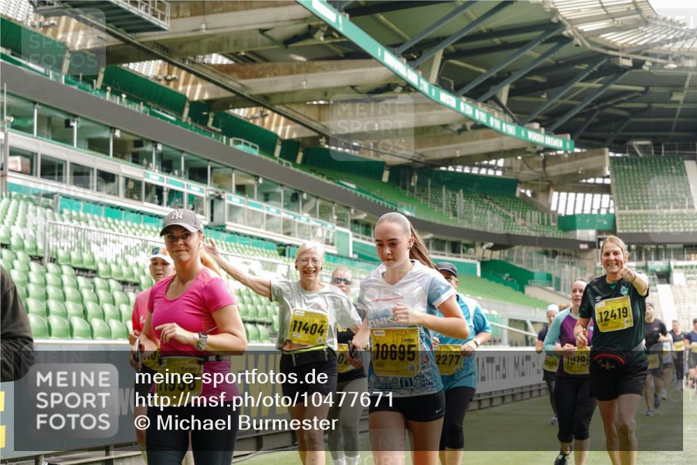 13.09.2026 - 21. swb-Marathon Bremen Michael Burmester http://msf.ph/oto/10477671 13.09.2026 10:40:01 Laufen im Stadion 10135, 10138, 10139, 10156, 10169, 10204, 10213, 10217, 10229, 10234, 10238, 10259, 10260, 10279, 10280, 10299, 10314, 10321, 10354, 10360, 10363, 10364, 10378, 10386, 10404, 10406, 10417, 10424, 10435, 10455, 10457, 10469, 10484, 10493, 10501, 10505, 10510, 10511, 10556, 10570, 10576, 10580, 10582, 10595, 10599, 10609, 10611, 10616, 10619, 10630, 10653, 10660, 10662, 10664, 10686, 10694, 10696, 10712, 10737, 10743, 10751 meine-sportfotos.de