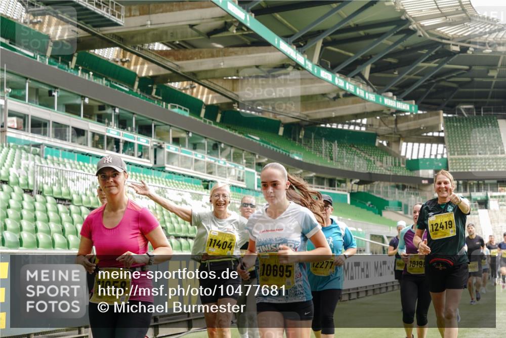13.09.2026 - 21. swb-Marathon Bremen Michael Burmester http://msf.ph/oto/10477681 13.09.2026 10:40:02 Laufen im Stadion 10135, 10138, 10139, 10156, 10169, 10204, 10213, 10217, 10229, 10234, 10238, 10259, 10279, 10280, 10299, 10314, 10321, 10354, 10360, 10363, 10364, 10378, 10386, 10404, 10406, 10417, 10424, 10435, 10455, 10457, 10469, 10484, 10493, 10501, 10505, 10510, 10511, 10545, 10556, 10570, 10576, 10580, 10582, 10595, 10599, 10609, 10611, 10616, 10619, 10630, 10653, 10660, 10662, 10664, 10686, 10694, 10696, 10712, 10737, 10743, 10751 meine-sportfotos.de