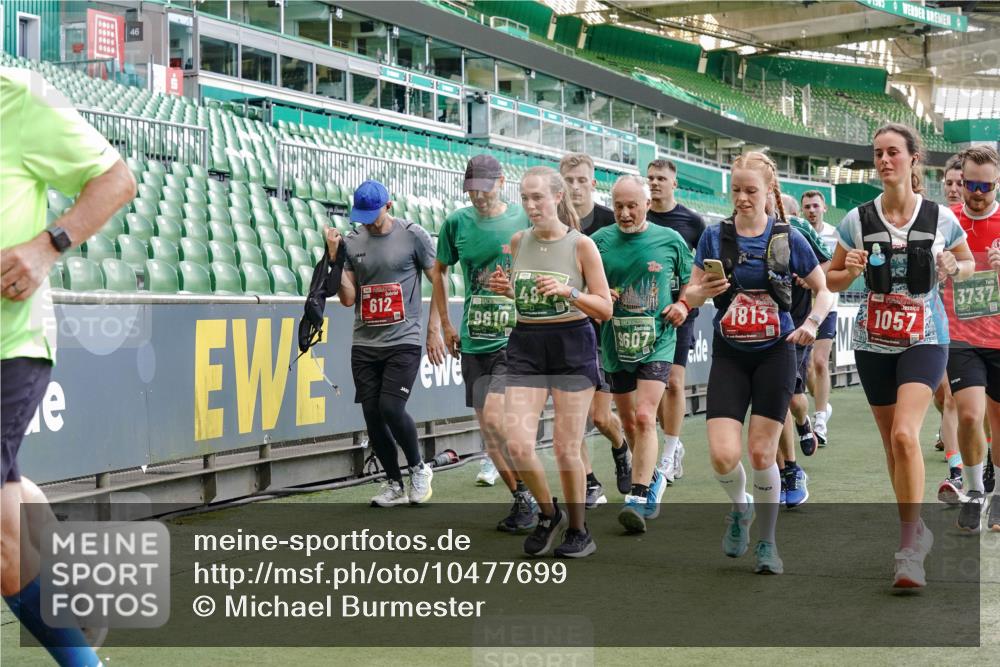 13.09.2026 - 21. swb-Marathon Bremen Michael Burmester http://msf.ph/oto/10477699 13.09.2026 13:17:35 Laufen im Stadion 134, 153, 231, 267, 271, 311, 404, 449, 588, 732, 753, 837, 990, 1057, 1185, 1312, 1424, 1425, 1465, 1539, 1790, 1813, 1825, 1844, 1868, 1987, 2056, 2067, 2096, 2123, 2259, 2351, 2357, 2358, 2363, 2381, 2389, 2419, 2532, 2550, 2562, 2579, 2586, 2601, 2614, 2647, 2655, 2778, 2797, 2799, 2821, 2849, 2880, 2893, 2974, 2984, 2996, 2999, 3104, 3146, 3180, 3195, 3210, 3213, 3314, 3337, 3366, 3387, 3421, 3431, 3476, 3479, 3501, 3506, 3537, 3548, 3633, 3654, 3740 meine-sportfotos.de