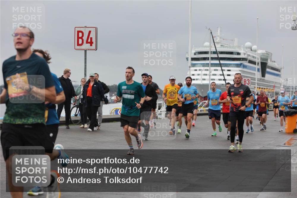 13.09.2026 - Kiel Lauf Andreas Tolksdorf http://msf.ph/oto/10477742 13.09.2026 11:50:52 Kiellinie 4, 5918, 10287, 4066, 3 meine-sportfotos.de