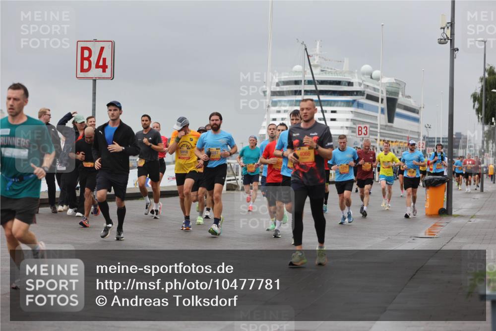 13.09.2026 - Kiel Lauf Andreas Tolksdorf http://msf.ph/oto/10477781 13.09.2026 11:50:53 Kiellinie 4, 9419, 5918, 0287, 4066, 1276, 3 meine-sportfotos.de