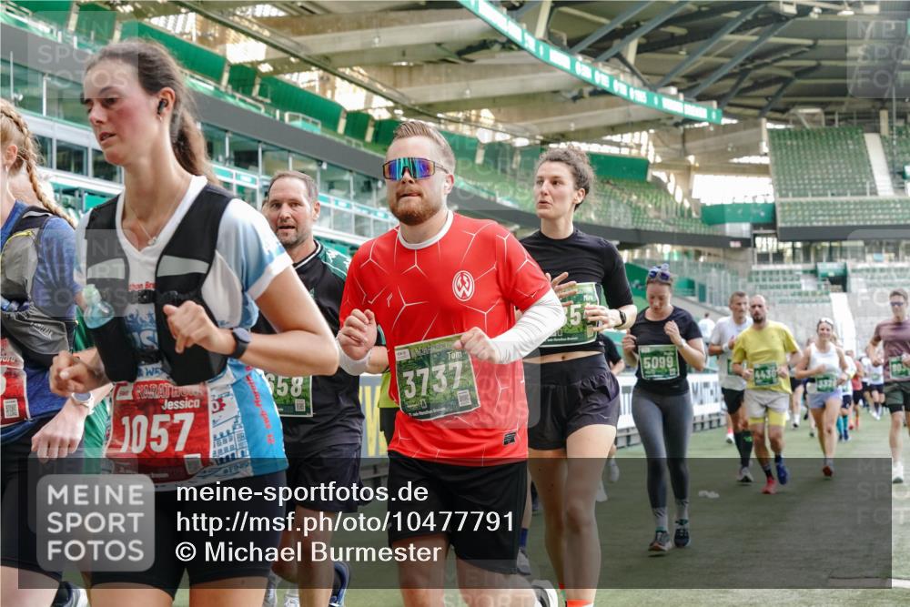 13.09.2026 - 21. swb-Marathon Bremen Michael Burmester http://msf.ph/oto/10477791 13.09.2026 13:17:37 Laufen im Stadion 134, 153, 231, 267, 271, 311, 404, 449, 546, 588, 732, 753, 837, 990, 1057, 1185, 1312, 1424, 1425, 1465, 1539, 1790, 1813, 1825, 1844, 1868, 1987, 2056, 2067, 2096, 2123, 2259, 2351, 2357, 2358, 2363, 2381, 2389, 2419, 2532, 2550, 2562, 2579, 2586, 2601, 2614, 2647, 2655, 2778, 2797, 2799, 2821, 2849, 2857, 2880, 2893, 2974, 2984, 2996, 2999, 3100, 3104, 3146, 3180, 3195, 3210, 3213, 3314, 3337, 3366, 3387, 3421, 3431, 3476, 3479, 3501, 3506, 3537, 3548, 3633, 3654, 3740 meine-sportfotos.de