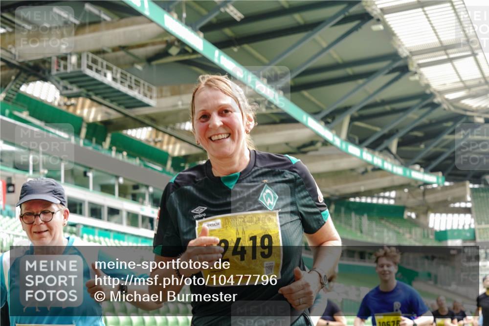 13.09.2026 - 21. swb-Marathon Bremen Michael Burmester http://msf.ph/oto/10477796 13.09.2026 10:40:04 Laufen im Stadion 10135, 10138, 10139, 10156, 10169, 10204, 10213, 10217, 10229, 10234, 10238, 10279, 10280, 10299, 10314, 10321, 10354, 10360, 10363, 10364, 10378, 10386, 10404, 10406, 10417, 10424, 10435, 10455, 10457, 10469, 10484, 10493, 10501, 10505, 10510, 10511, 10545, 10556, 10570, 10576, 10580, 10582, 10595, 10599, 10609, 10611, 10616, 10619, 10630, 10653, 10660, 10662, 10664, 10686, 10694, 10696, 10712, 10737, 10743, 10751 meine-sportfotos.de