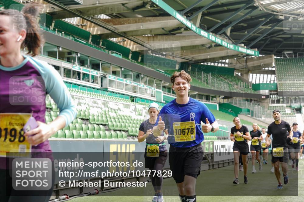 13.09.2026 - 21. swb-Marathon Bremen Michael Burmester http://msf.ph/oto/10477829 13.09.2026 10:40:05 Laufen im Stadion 10135, 10138, 10139, 10156, 10169, 10204, 10213, 10217, 10229, 10234, 10238, 10279, 10280, 10299, 10314, 10321, 10354, 10360, 10363, 10364, 10378, 10386, 10404, 10406, 10417, 10424, 10435, 10455, 10457, 10469, 10484, 10493, 10501, 10505, 10510, 10511, 10545, 10556, 10570, 10576, 10580, 10582, 10595, 10599, 10609, 10611, 10616, 10619, 10630, 10653, 10660, 10662, 10664, 10686, 10694, 10696, 10712, 10737, 10743, 10751 meine-sportfotos.de