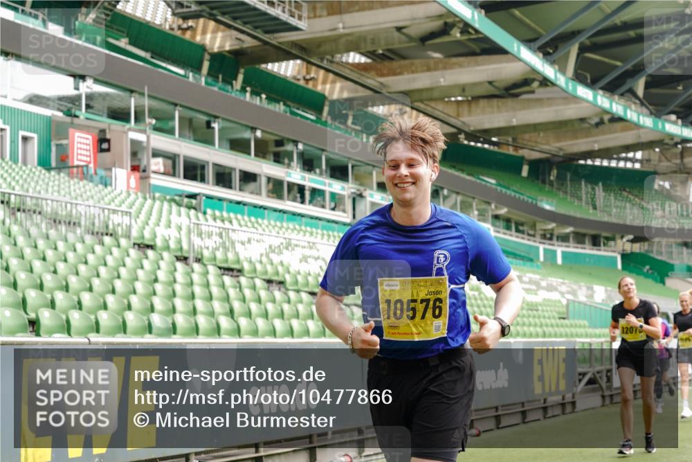 13.09.2026 - 21. swb-Marathon Bremen Michael Burmester http://msf.ph/oto/10477866 13.09.2026 10:40:06 Laufen im Stadion 10135, 10138, 10139, 10156, 10169, 10204, 10213, 10217, 10229, 10234, 10238, 10279, 10280, 10299, 10314, 10321, 10354, 10360, 10363, 10364, 10378, 10386, 10404, 10406, 10417, 10424, 10435, 10455, 10457, 10469, 10484, 10493, 10501, 10505, 10510, 10511, 10545, 10556, 10570, 10576, 10580, 10582, 10595, 10599, 10609, 10611, 10616, 10619, 10630, 10653, 10660, 10662, 10664, 10686, 10694, 10696, 10712, 10737, 10743, 10751 meine-sportfotos.de