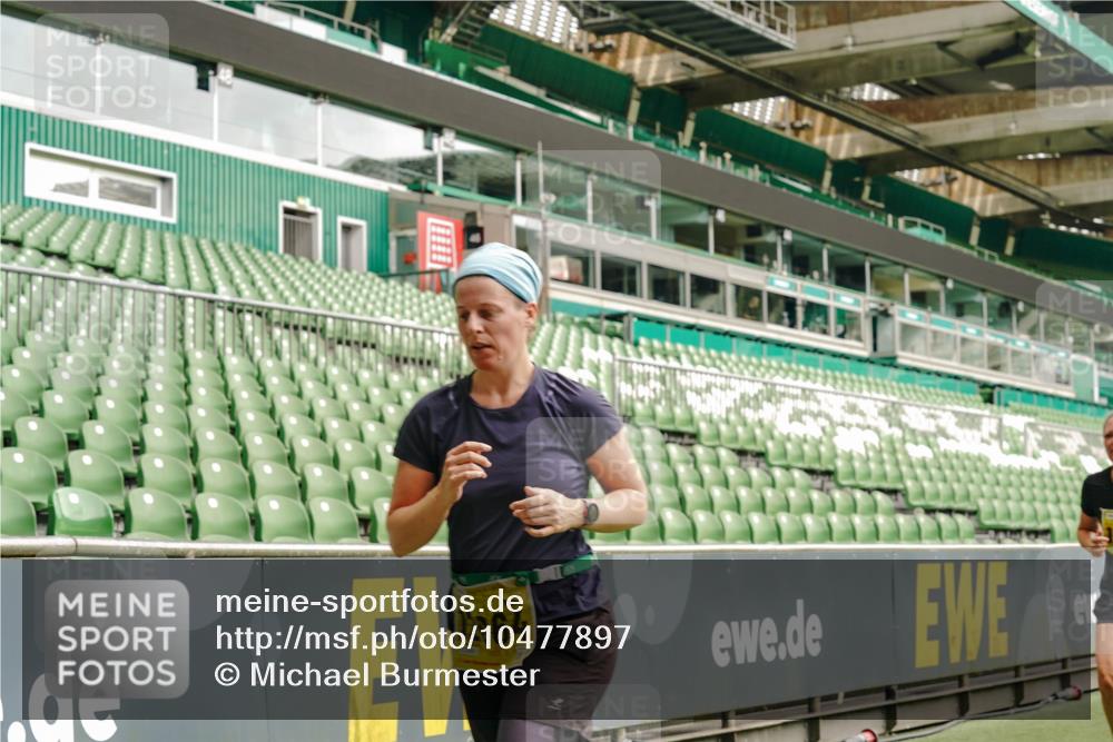 13.09.2026 - 21. swb-Marathon Bremen Michael Burmester http://msf.ph/oto/10477897 13.09.2026 10:40:08 Laufen im Stadion 10135, 10138, 10139, 10156, 10169, 10204, 10213, 10217, 10229, 10234, 10238, 10279, 10280, 10299, 10314, 10321, 10354, 10360, 10363, 10364, 10378, 10386, 10404, 10406, 10417, 10424, 10435, 10455, 10457, 10469, 10484, 10493, 10501, 10505, 10510, 10511, 10545, 10556, 10570, 10576, 10580, 10582, 10595, 10599, 10609, 10611, 10616, 10619, 10630, 10653, 10660, 10662, 10664, 10686, 10694, 10696, 10712, 10737, 10743, 10751 meine-sportfotos.de
