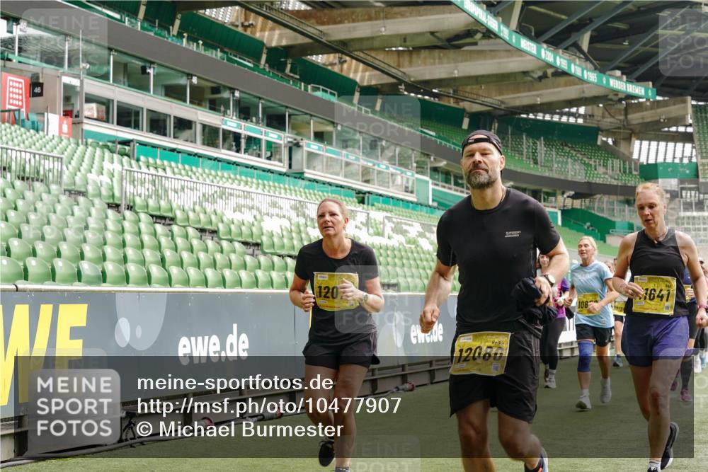 13.09.2026 - 21. swb-Marathon Bremen Michael Burmester http://msf.ph/oto/10477907 13.09.2026 10:40:08 Laufen im Stadion 10135, 10138, 10139, 10156, 10169, 10204, 10213, 10217, 10229, 10234, 10238, 10279, 10280, 10299, 10314, 10321, 10354, 10360, 10363, 10364, 10378, 10386, 10404, 10406, 10417, 10424, 10435, 10455, 10457, 10469, 10484, 10493, 10501, 10505, 10510, 10511, 10545, 10556, 10570, 10576, 10580, 10582, 10595, 10599, 10609, 10611, 10616, 10619, 10630, 10653, 10660, 10662, 10664, 10686, 10694, 10696, 10712, 10737, 10743, 10751 meine-sportfotos.de