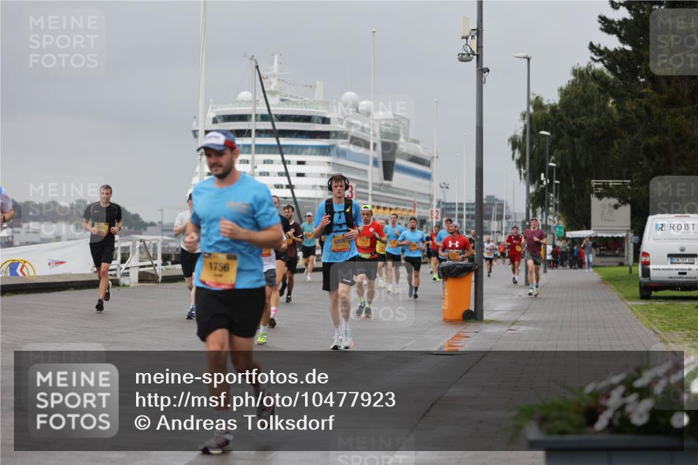 13.09.2026 - Kiel Lauf Andreas Tolksdorf http://msf.ph/oto/10477923 13.09.2026 11:51:02 Kiellinie 1756, 8308, 12422, 100 meine-sportfotos.de