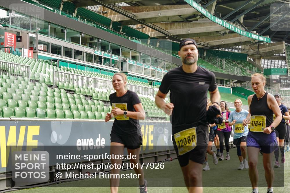 13.09.2026 - 21. swb-Marathon Bremen Michael Burmester http://msf.ph/oto/10477926 13.09.2026 10:40:09 Laufen im Stadion 10135, 10138, 10139, 10156, 10169, 10204, 10213, 10217, 10229, 10234, 10238, 10279, 10280, 10299, 10314, 10321, 10354, 10360, 10363, 10364, 10378, 10386, 10404, 10406, 10417, 10424, 10435, 10455, 10457, 10469, 10484, 10493, 10501, 10505, 10510, 10511, 10545, 10556, 10570, 10576, 10580, 10582, 10595, 10599, 10609, 10611, 10616, 10619, 10630, 10653, 10660, 10662, 10664, 10686, 10694, 10696, 10712, 10737, 10743, 10751 meine-sportfotos.de