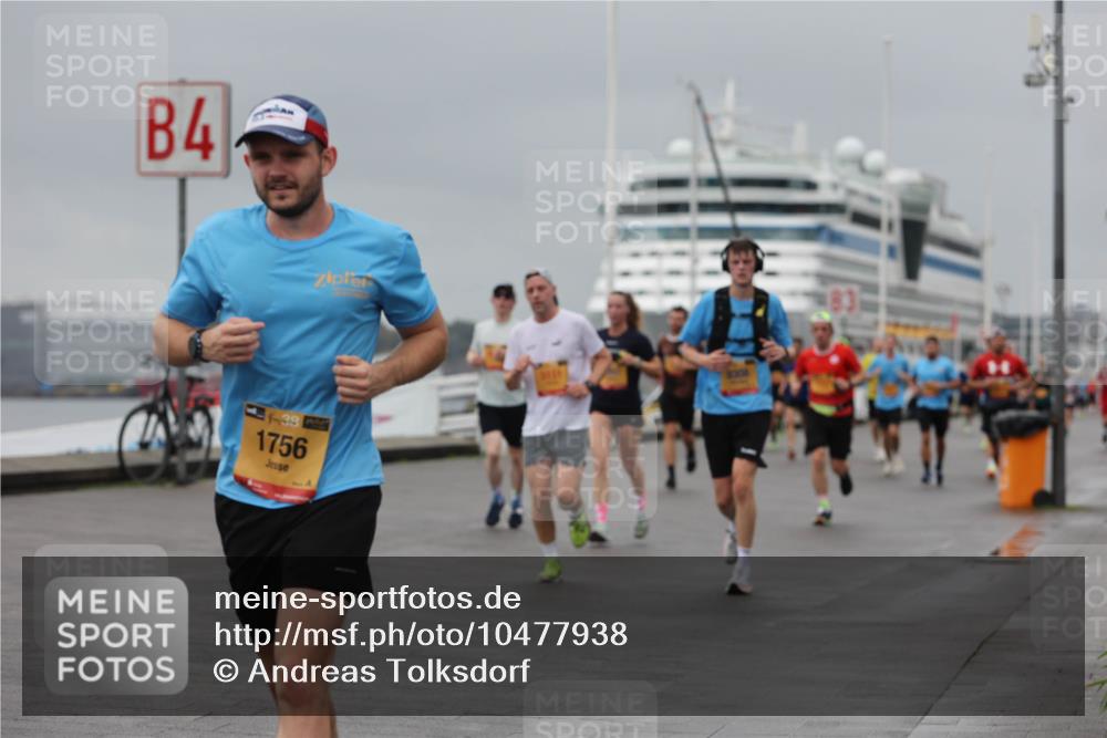 13.09.2026 - Kiel Lauf Andreas Tolksdorf http://msf.ph/oto/10477938 13.09.2026 11:51:03 Kiellinie 4, 83, 1, 394, 1756 meine-sportfotos.de